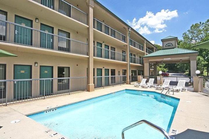 Estalagem Clarion Biltmore Village 2*